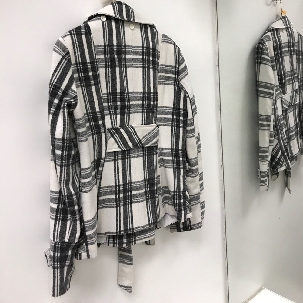 Black and white plaid coat - Picture 3 of 5