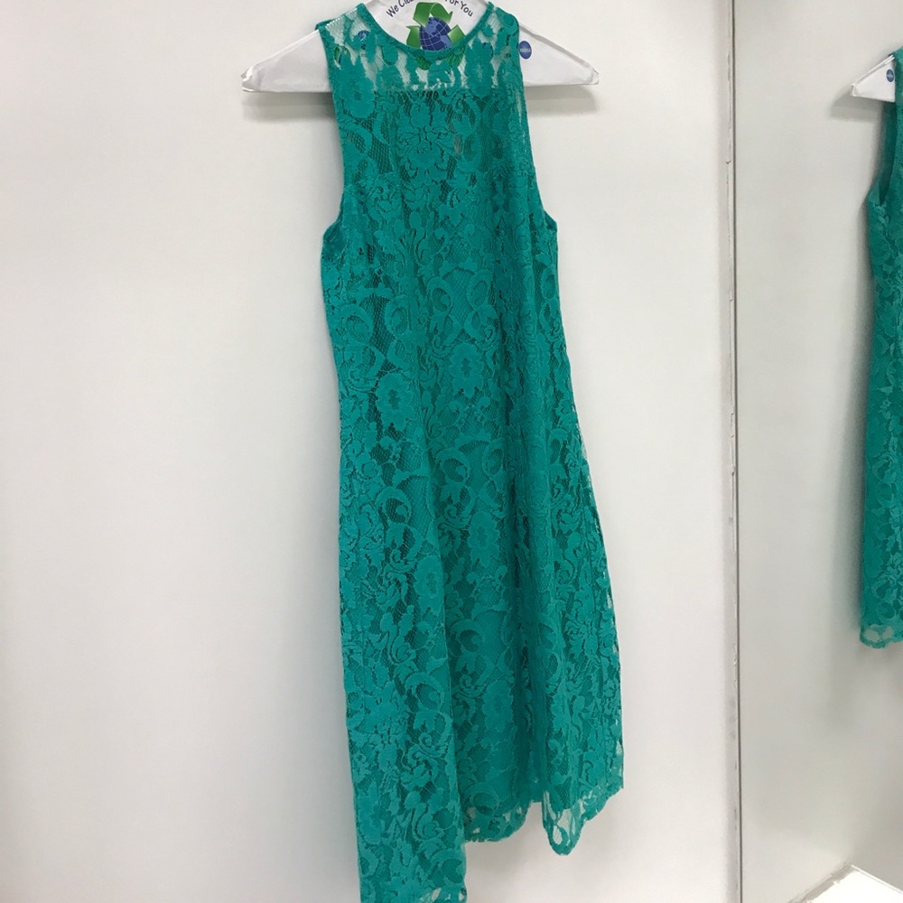 Cute green laced bb Dakota dress - Picture 2 of 5