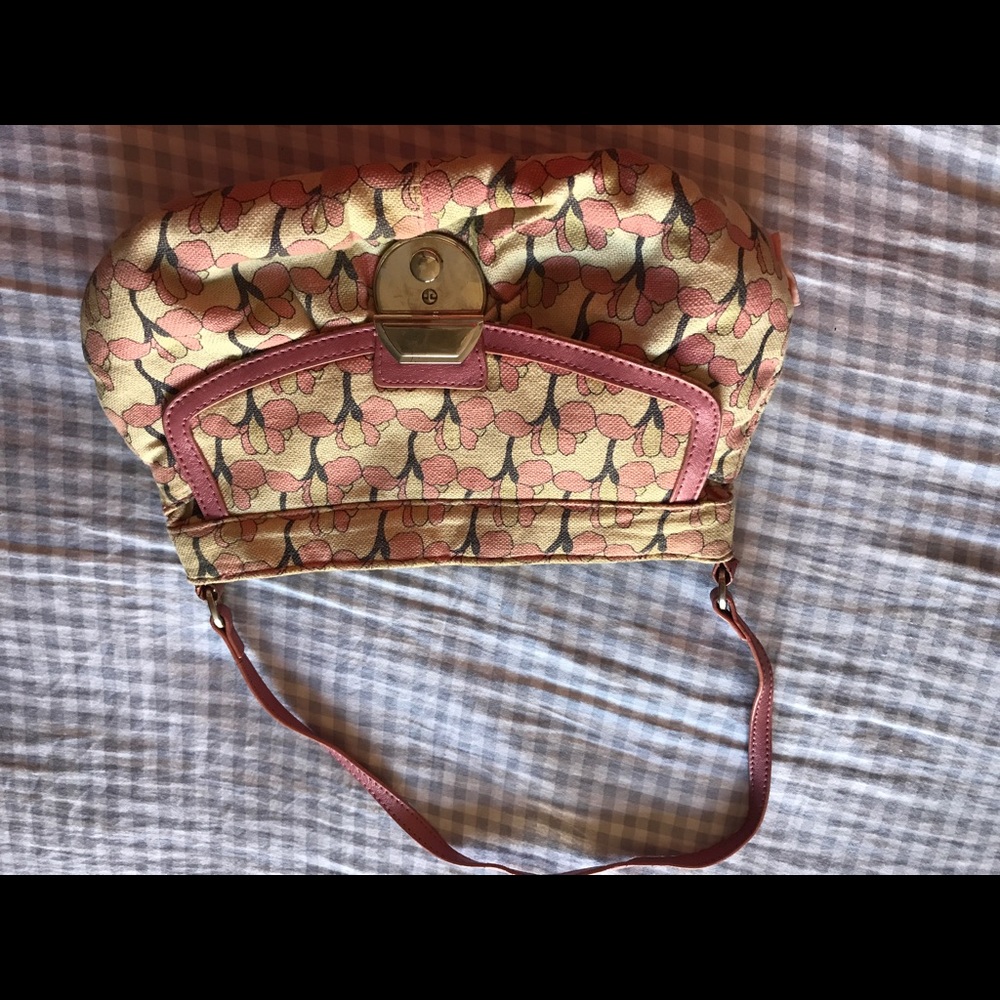 Small shoulder bag