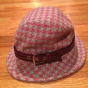 Coach pink tweed bucket hat p/s Coach pink tweed bucket hat p/s