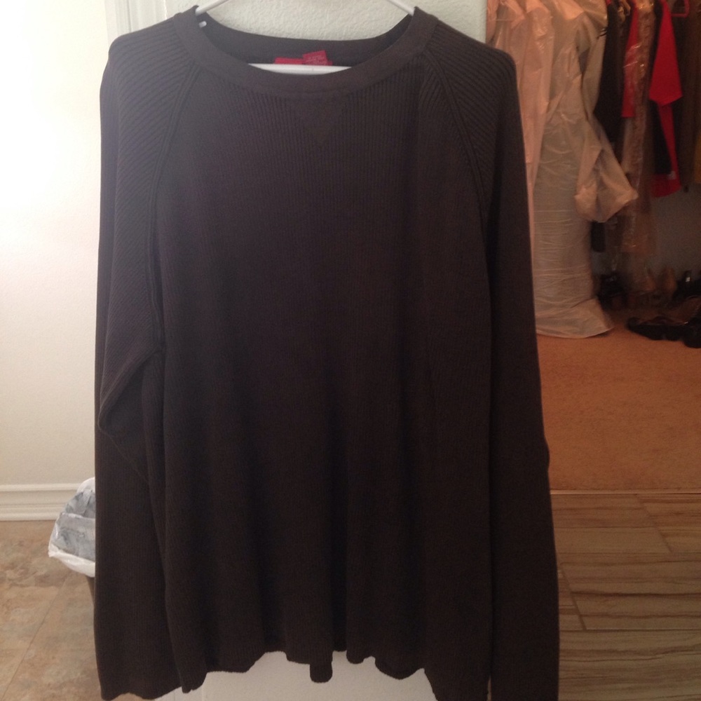 Men's dark green (olive) sweater