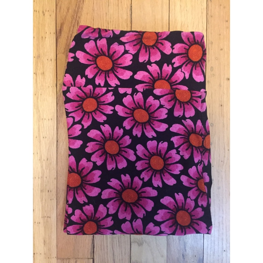 LULAROE TC FLOWER 🌺 LEGGINGS.
