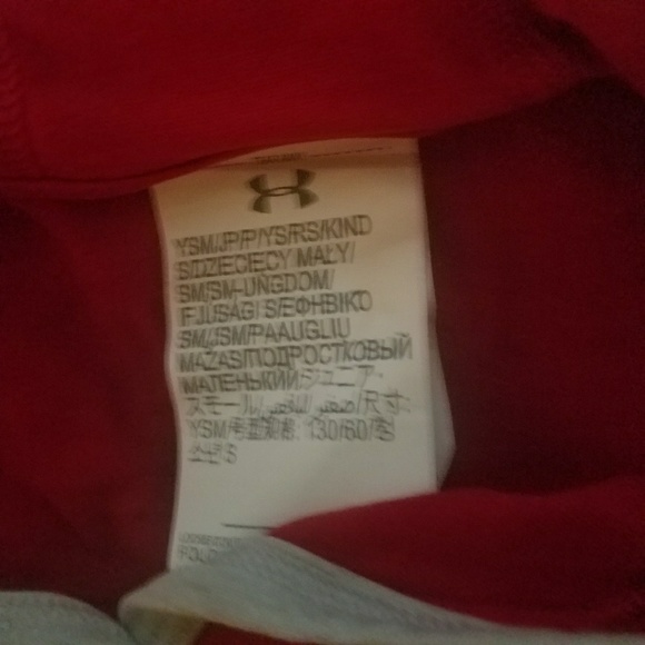 Girl's small under armour lomg sleeve - Picture 2 of 3