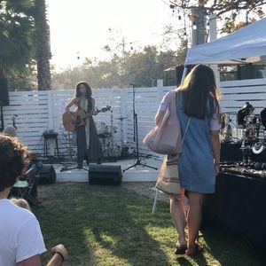 Meet your Posher, Roxanne