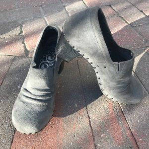 Price reduced please read Gray Dansko clogs sz 39