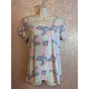 Lularoe Classic T. 🌷