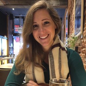 Meet your Posher, Lauren