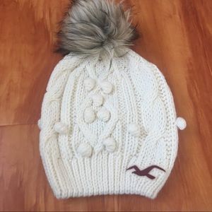 Hollister knit beanie with pom pom Hollister knit beanie with pom pom