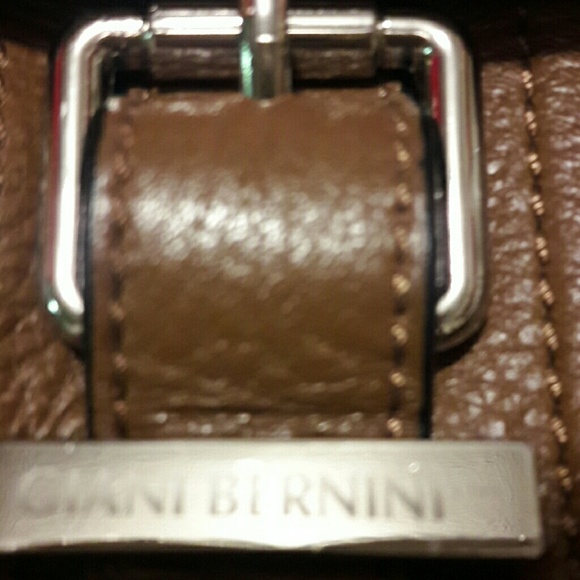 Final Sale *Giani Bernini Shoulder Purse* - Picture 2 of 8