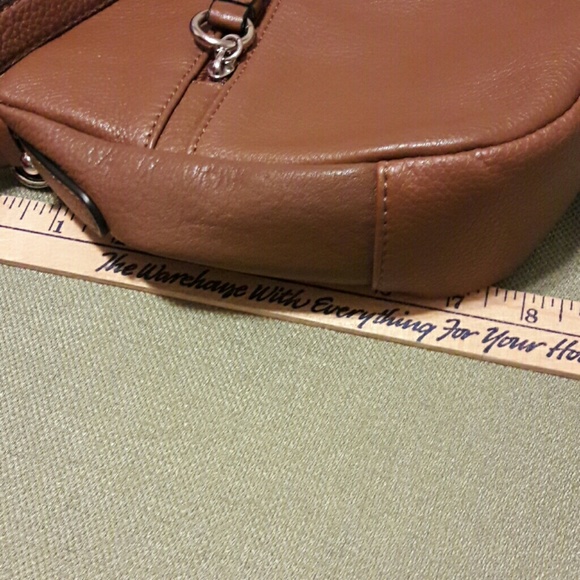 Final Sale *Giani Bernini Shoulder Purse* - Picture 5 of 8