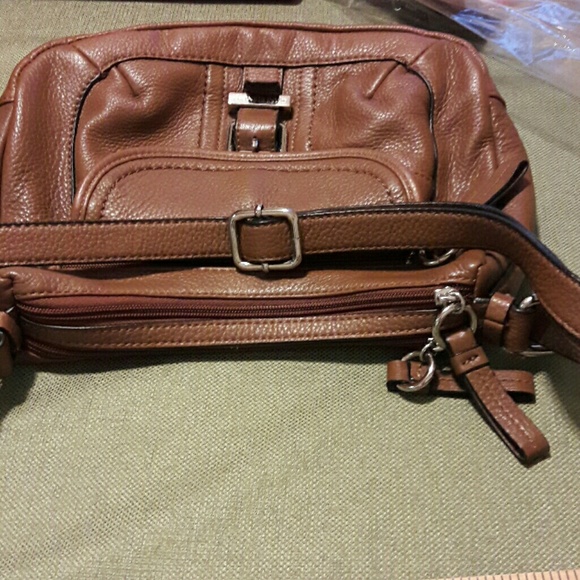 Final Sale *Giani Bernini Shoulder Purse* - Picture 7 of 8