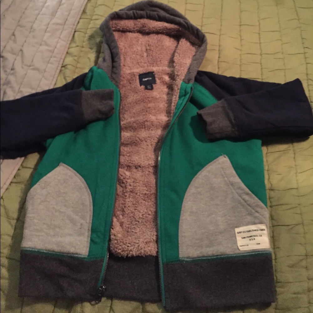 Gap kids boys sweatshirt with soft lining