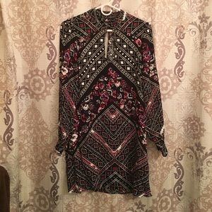 Long sleeve express shift dress