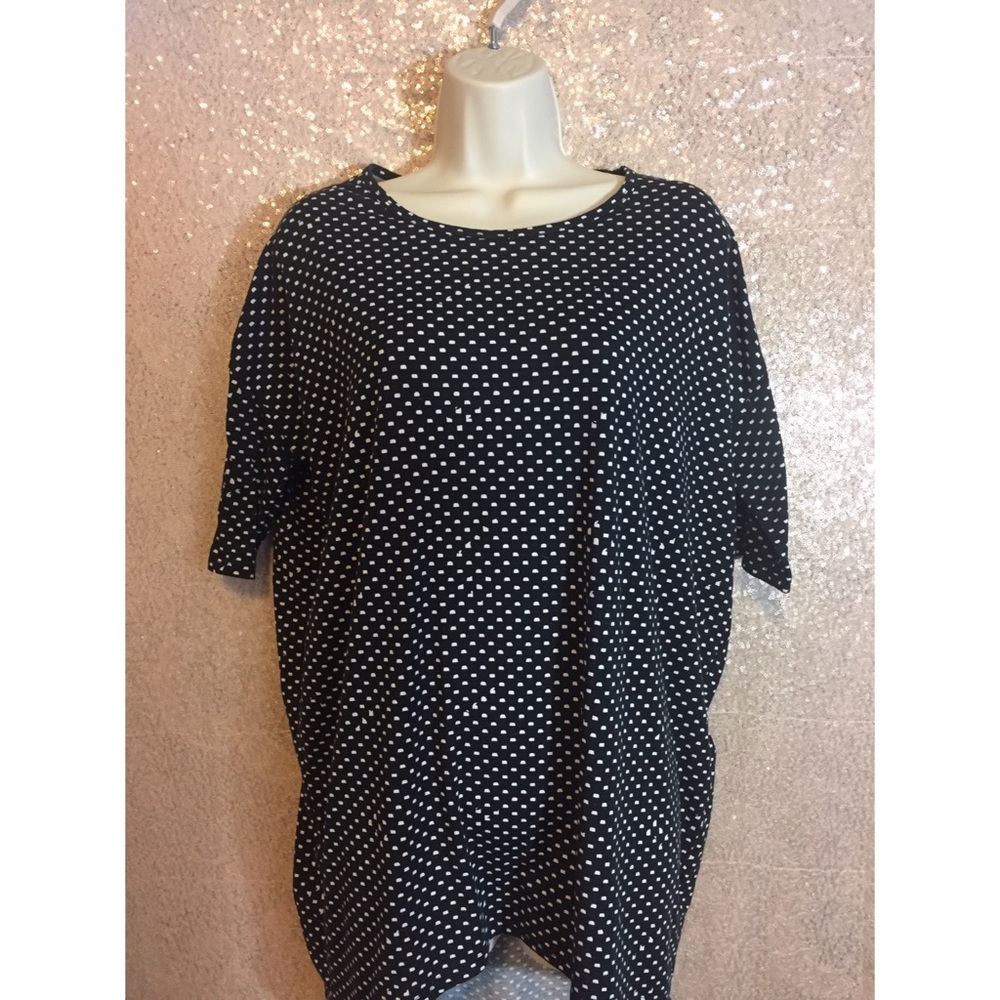 Lularoe Irma Tunic 🖤