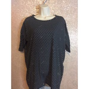 Lularoe Irma Tunic 🖤