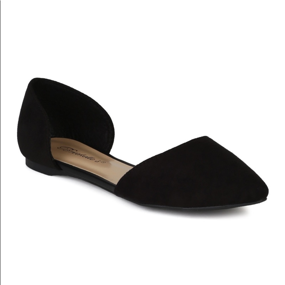**SOLD** BRECKELLE'S suede pointed toe flats