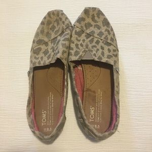 Cute Leopard Toms!