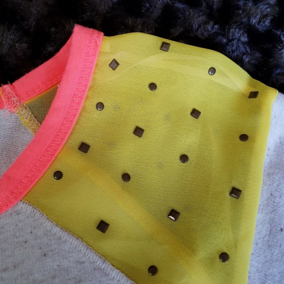 Democracy Sweatshirt Top Large EUC - Picture 4 of 6