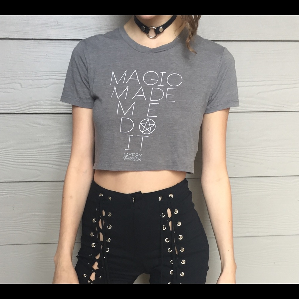 MAGIC CROPPED TEE