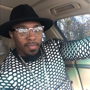 Meet your Posher, Malcolm