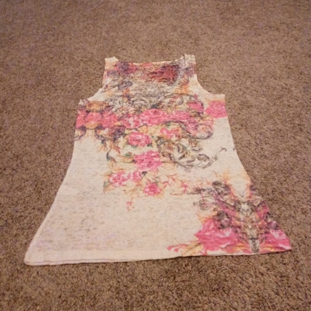 ❤️SOLD❤️Express burnout floral tank top
