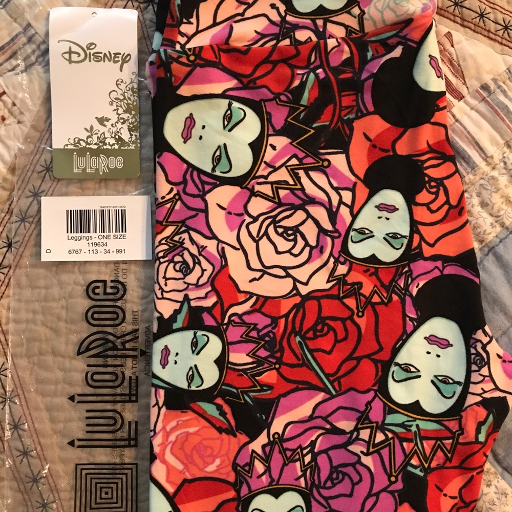 LuLaRoe Disney Villains OS leggings Evil Queen