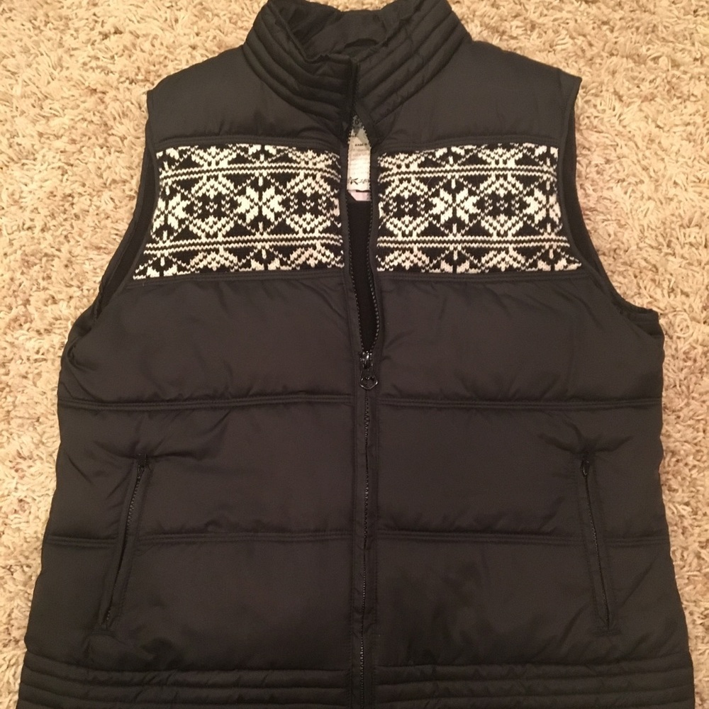 Old Navy Ski Snowflake Puffer Vest