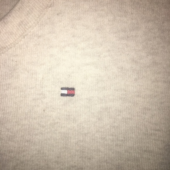 Cute Tommy Hilfiger cream top - Picture 2 of 3