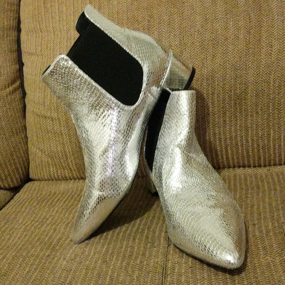Topshop Silver Metallic Snakeskin Chelsea Boots