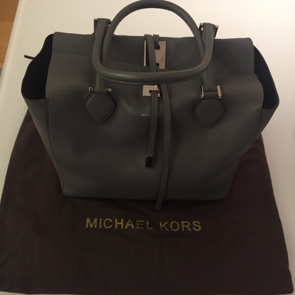 SOLD Michael Kors Collection Miranda Tote - Picture 3 of 8