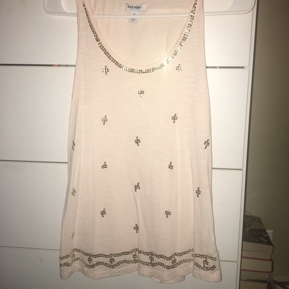 Cute sequenced top - Picture 1 of 3