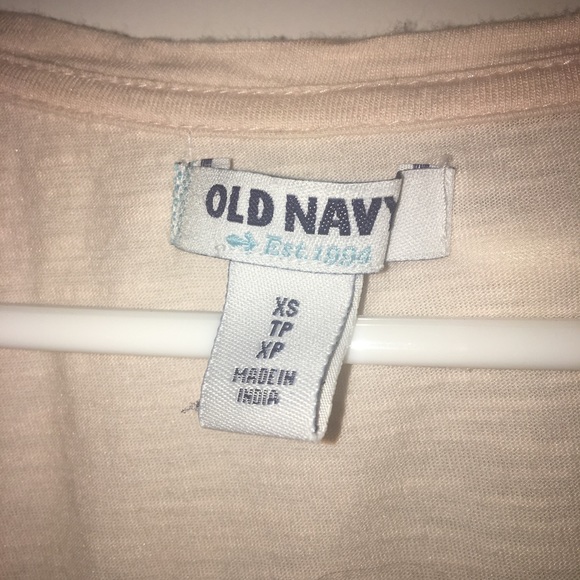 Cute sequenced top - Picture 2 of 3