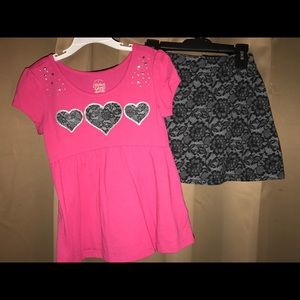 2 GIRLS SKIRT OUTFITS