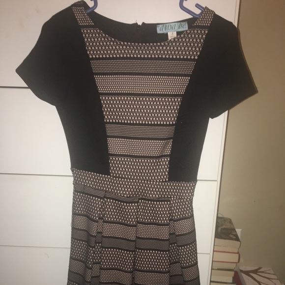 Worn once to prom. Really pretty dress! - Picture 2 of 2