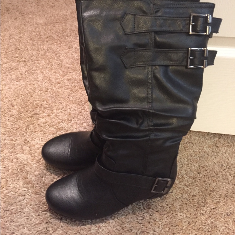 Boots 8 1/2