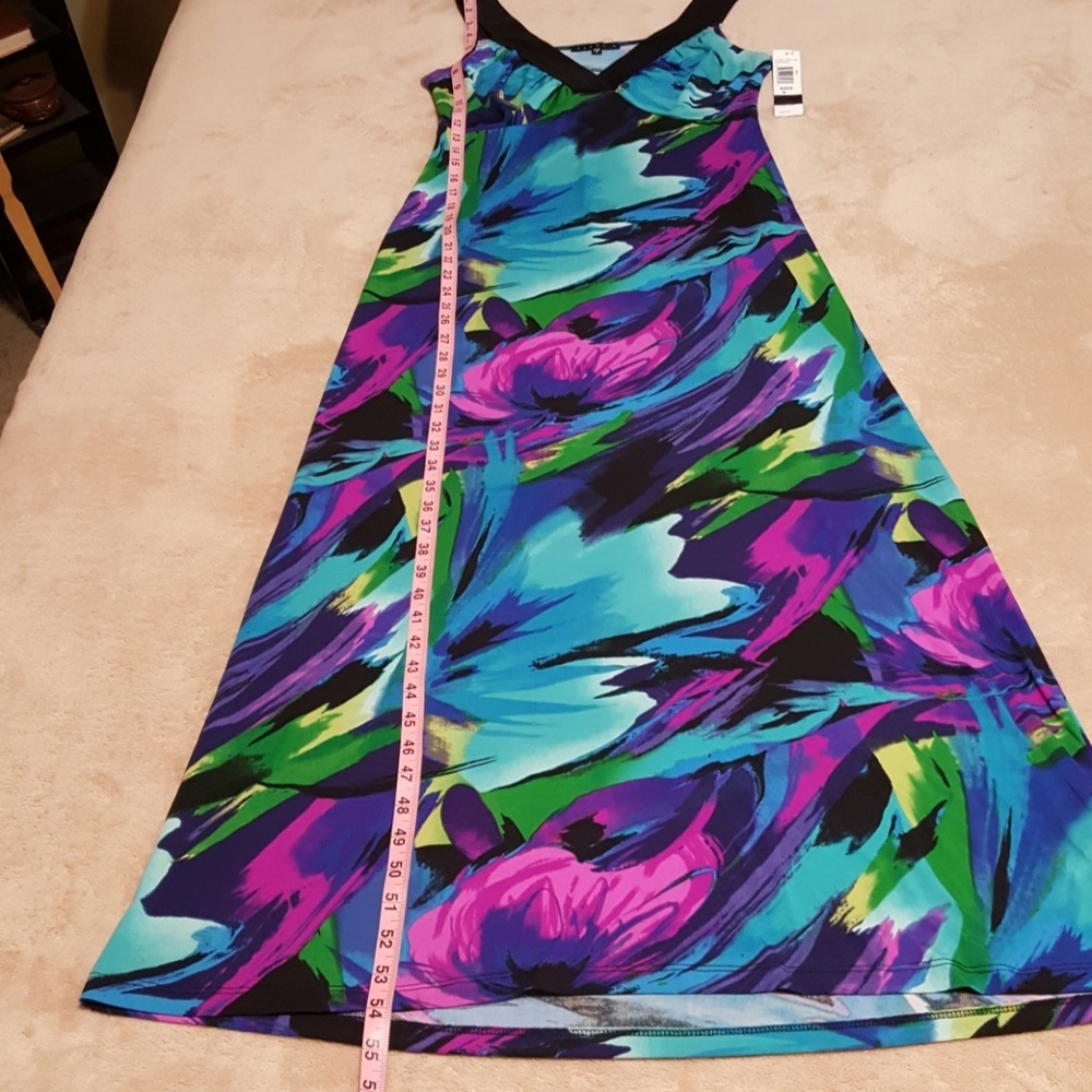 NWT. TIANA B. Beautiful Maxi Dress. Size Sm/Med. - Picture 7 of 8