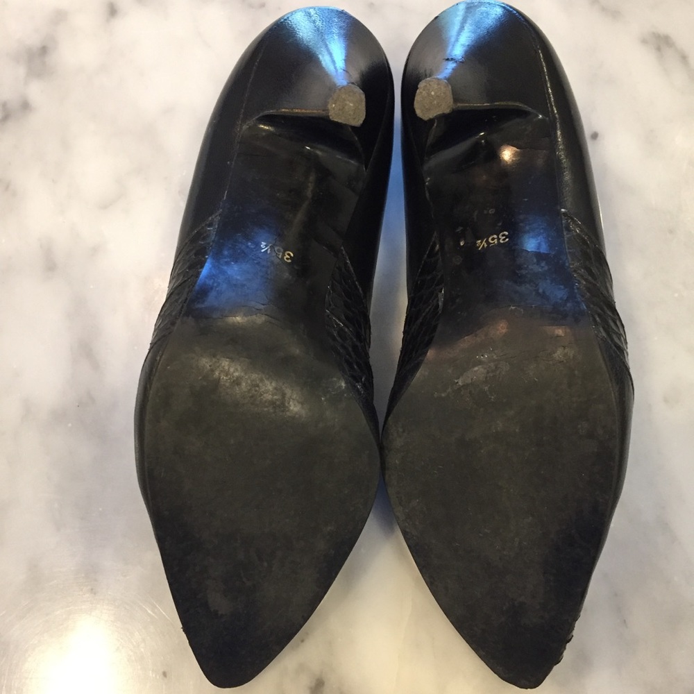 Vintage YSL Pumps in black leather - Picture 3 of 3