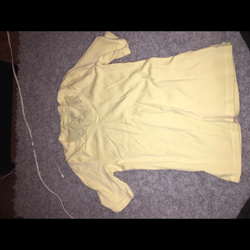 Yellow stretchy maternity shirt