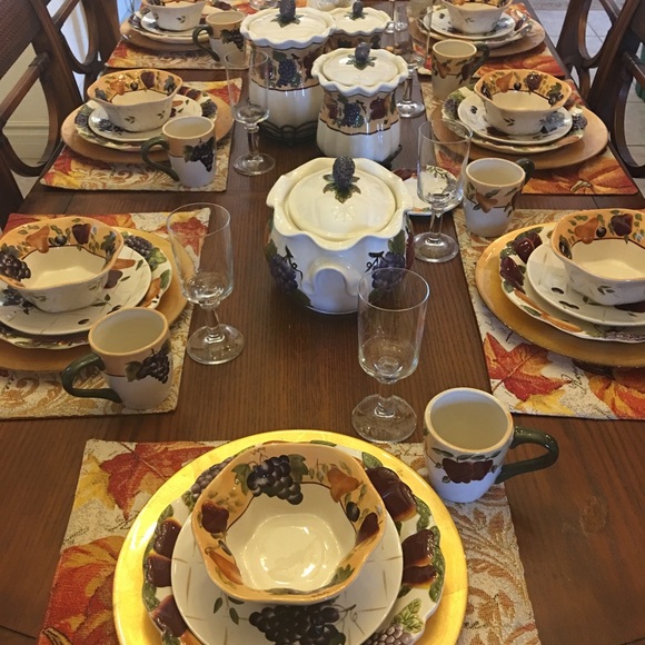 Eight persons dinner set - Picture 2 of 4