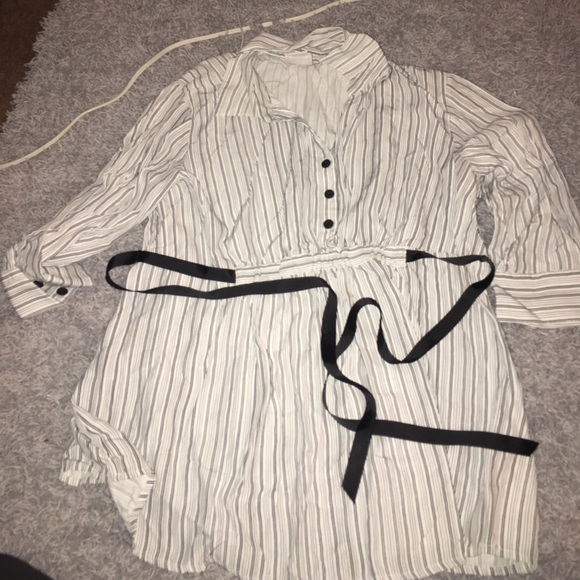 Dressy maternity shirt - Picture 1 of 2