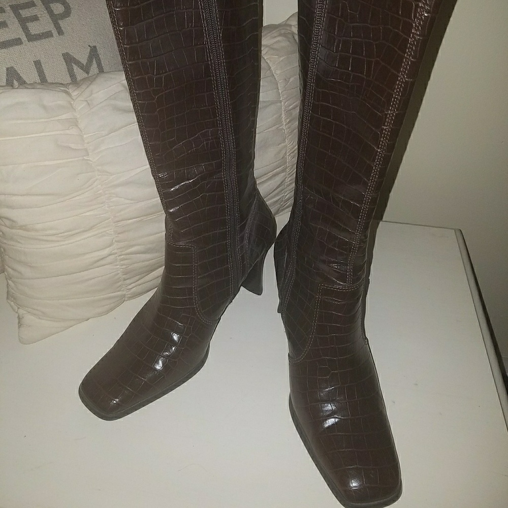 Chocolate brown boots