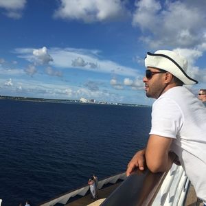 Meet your Posher, Munir