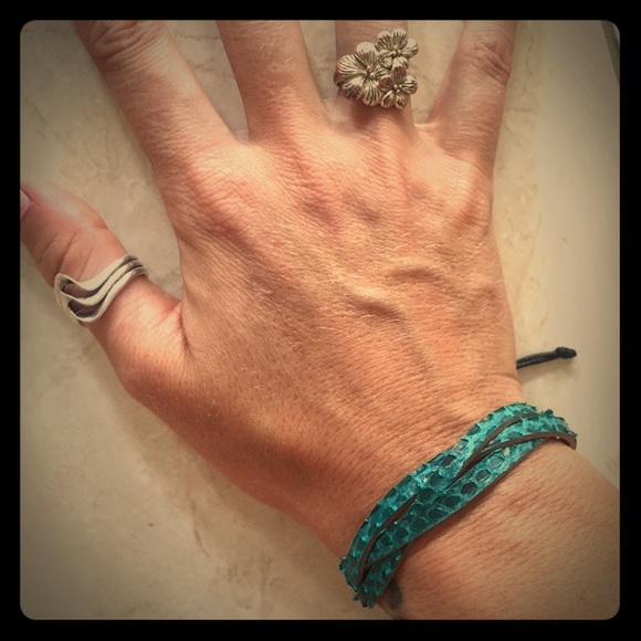 handmade Jewelry - Gorgeous snake leather friendship bracelet