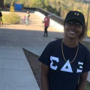 Meet your Posher, Natalie