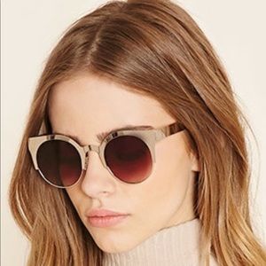 Cat eye sunglasses