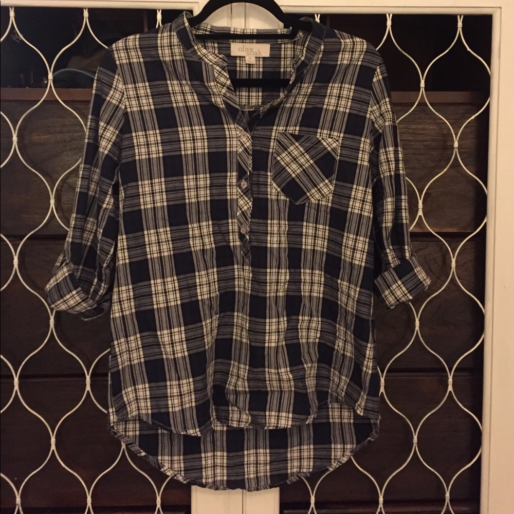 Olive & Oak Black and White Collarless Plaid Shirt