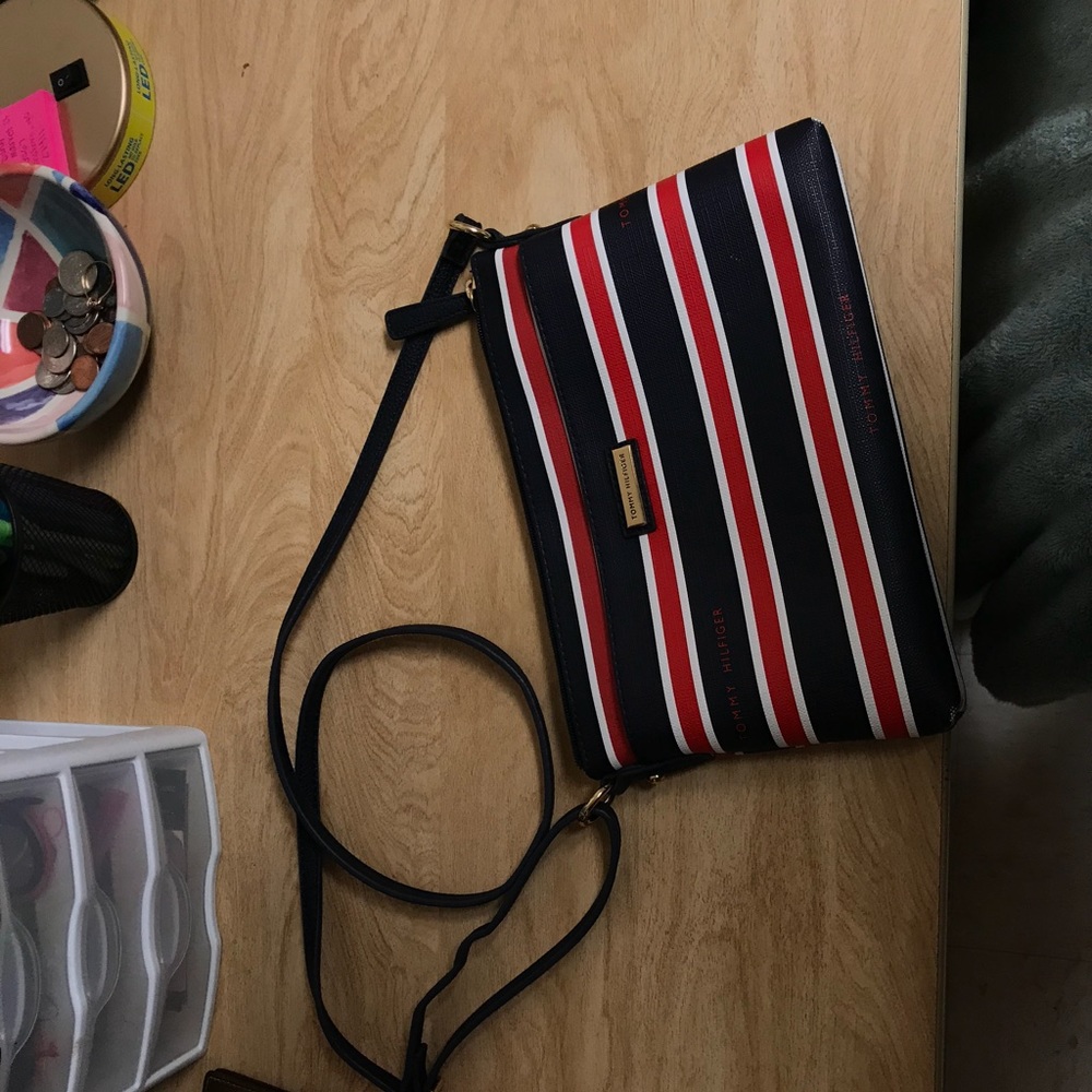 Tommy Hilfiger Crossbody
