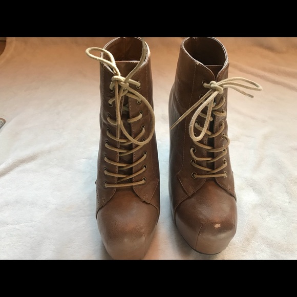 Brown heeled boots - Picture 3 of 4