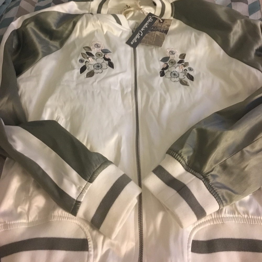 Jacket - Picture 2 of 3