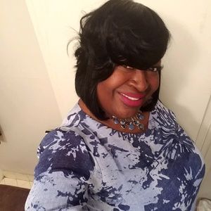 Meet your Posher, Harriette